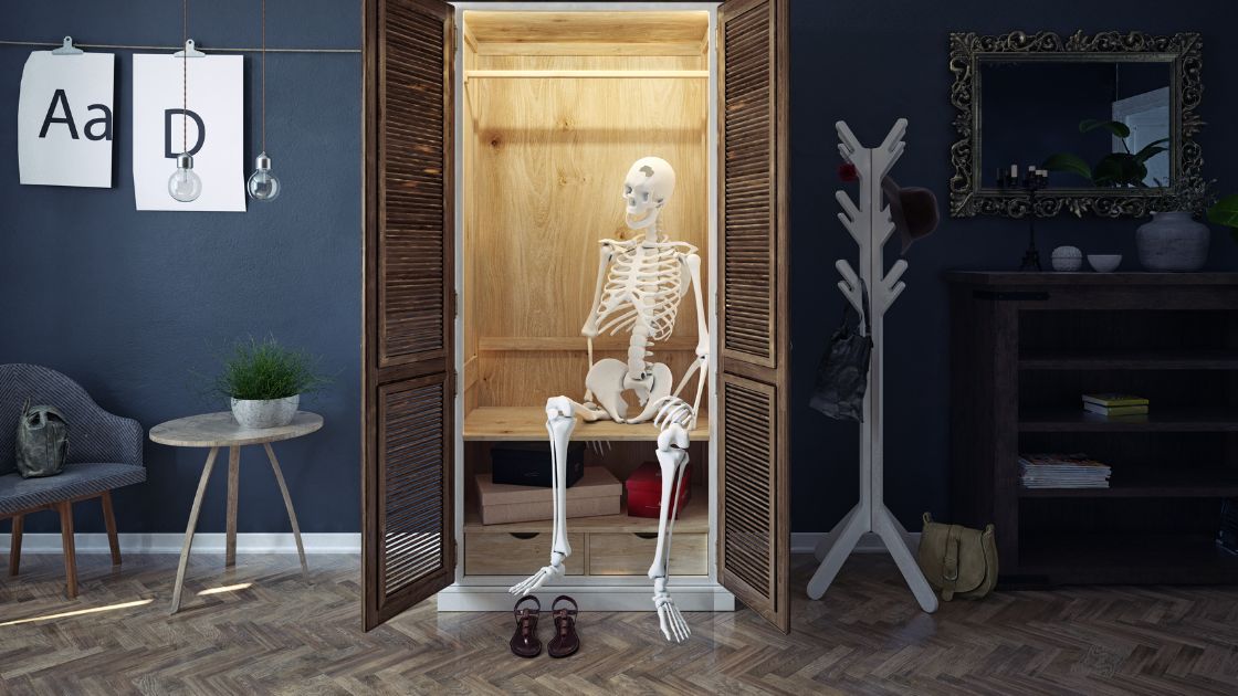 Esqueleto no armário